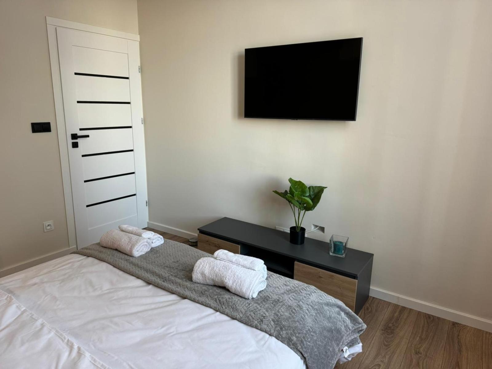 Lusia Apartment Ярослав Экстерьер фото